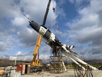 Продолжаются работы по установке истребителя СУ-17 на постамент в р.п. Чернолучье